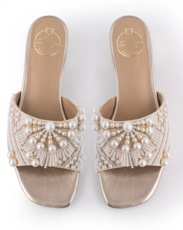 Swan Song : Sandal Heels - Image 2